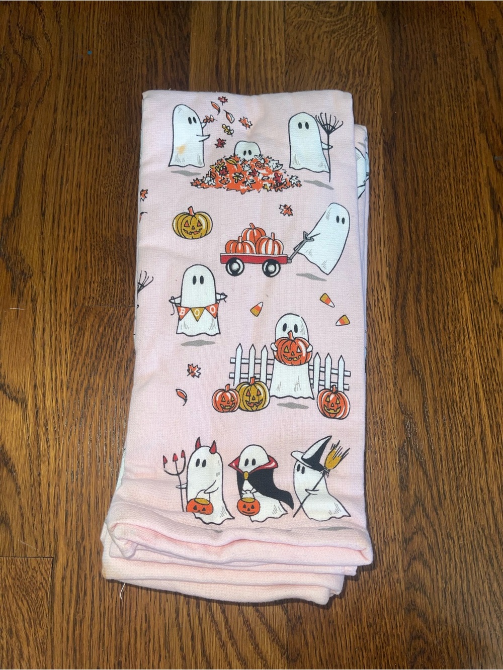 Isaac Mizrahi Halloween Pink Ghost Towels Set of 3